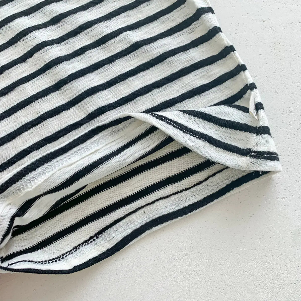 Camisetas sin mangas a rayas para bebés y niños pequeños