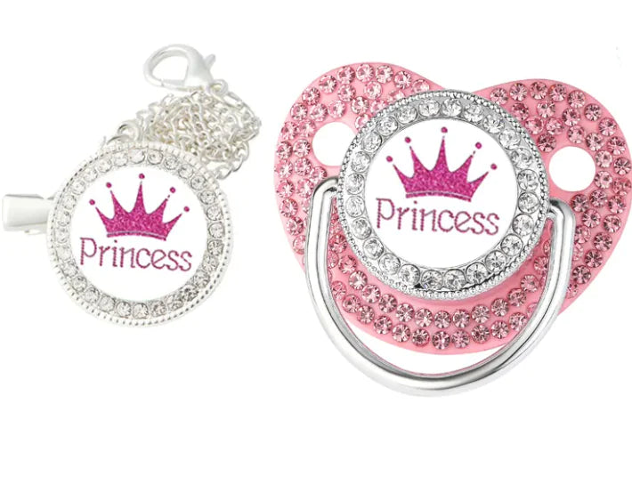 Chupete de bebé con cadena